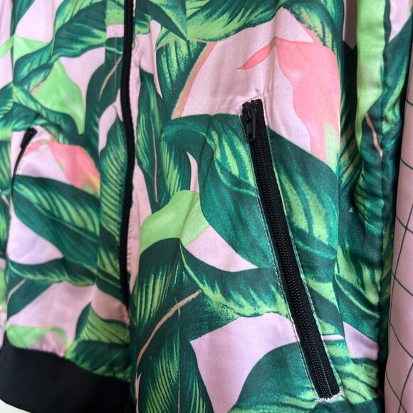 "Adidas" water proof jacket - Size M - Picture 7 of 7